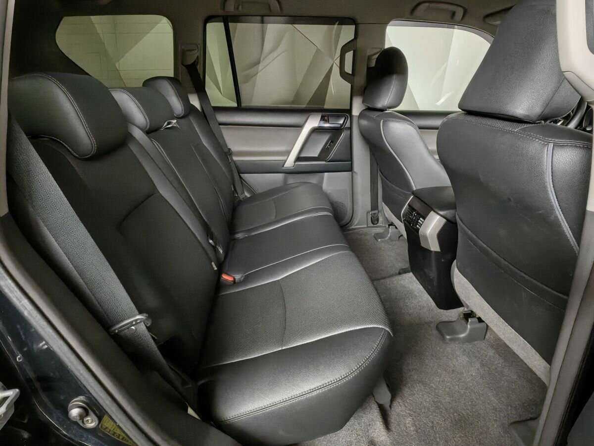 Toyota Land Cruiser Prado б/у, 2012, Автоматическая. Фото: #11