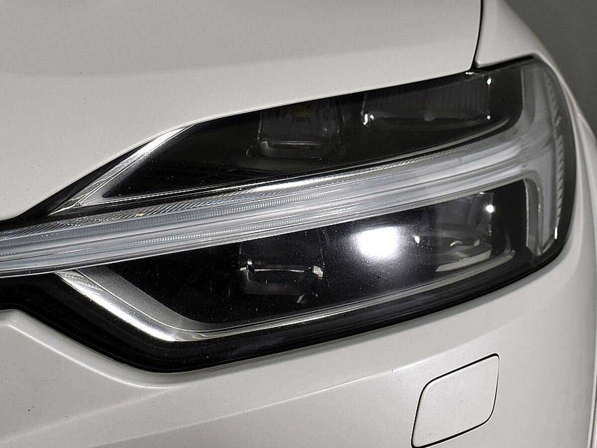 Volvo XC60 б/у, 2018, Автоматическая. Фото: #6