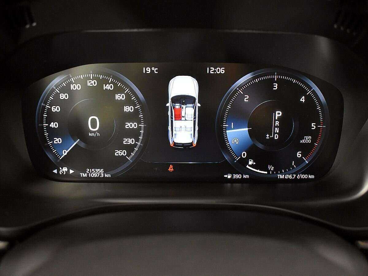 Volvo XC60 б/у, 2018, Автоматическая. Фото: #13