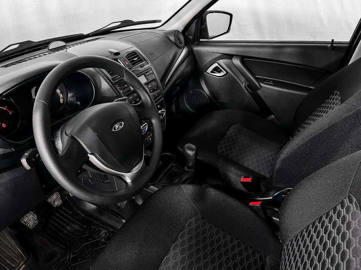Lada (ВАЗ) Granta б/у, 2023, Механическая. Фото: #8
