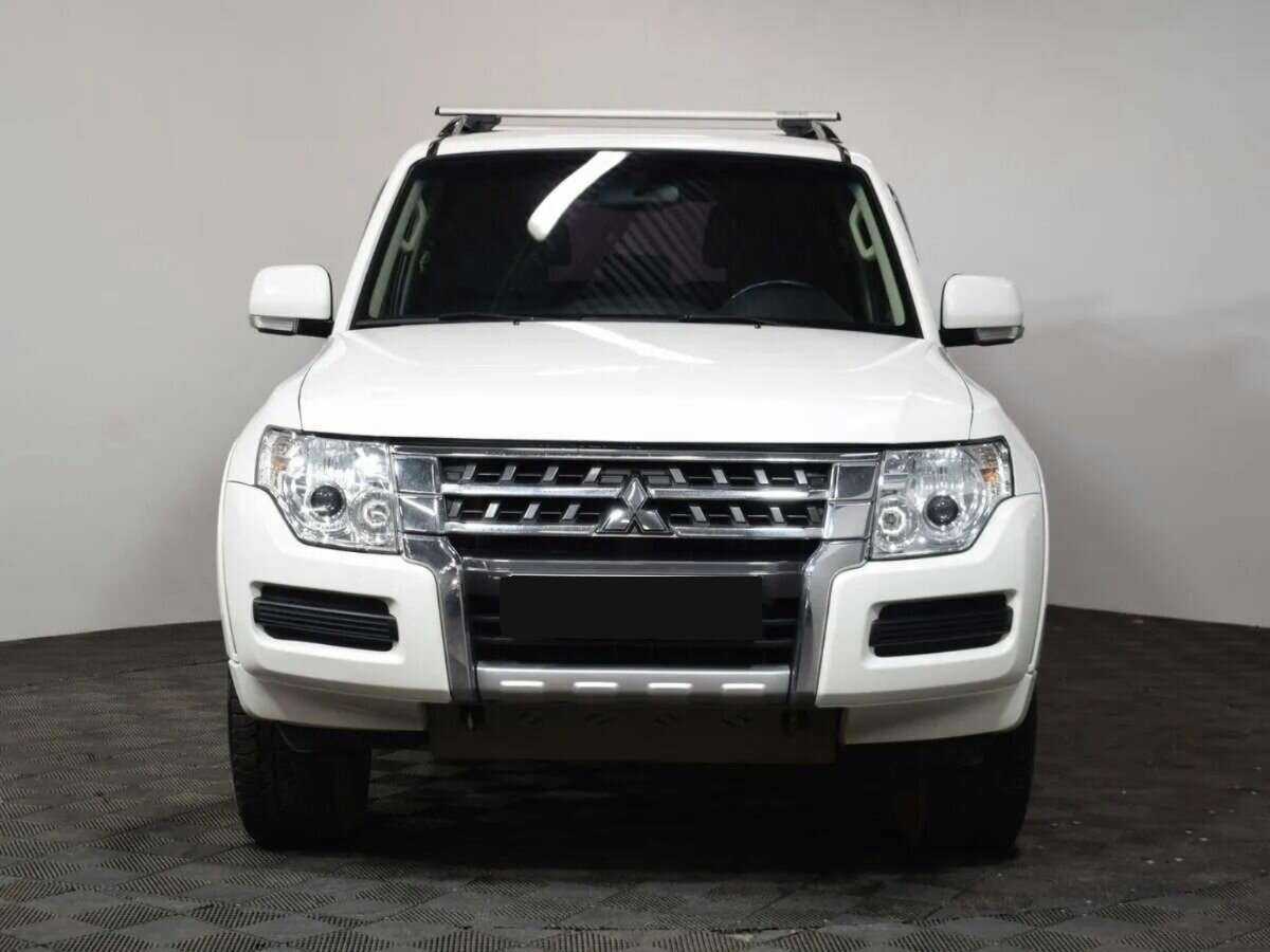 Mitsubishi Pajero б/у, 2015, Автоматическая. Фото: #1