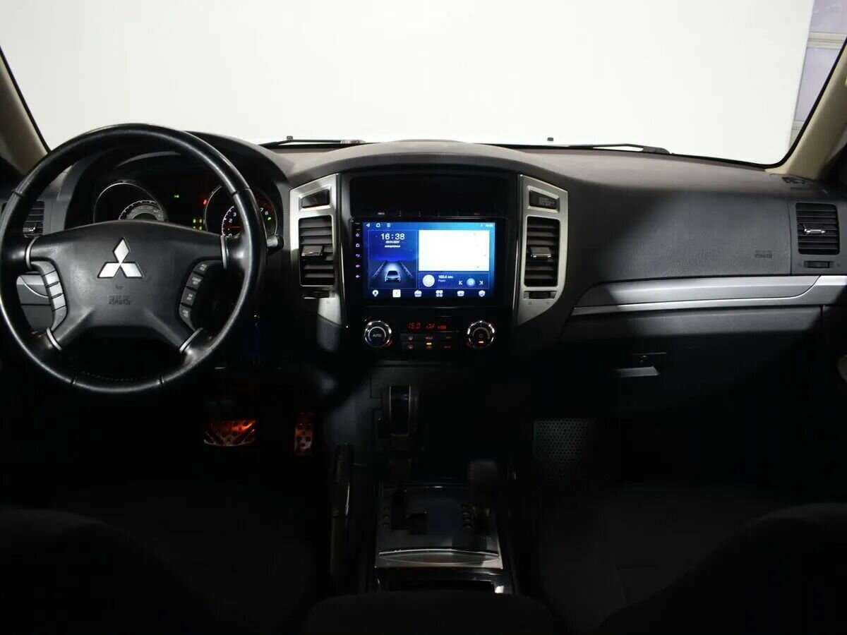 Mitsubishi Pajero б/у, 2015, Автоматическая. Фото: #10