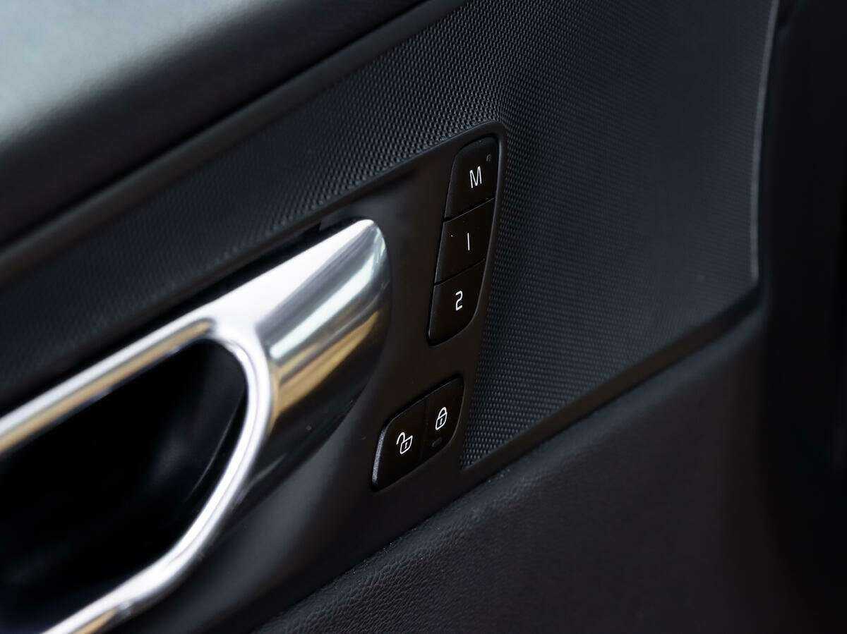 Volvo XC60 б/у, 2018, Автоматическая. Фото: #11