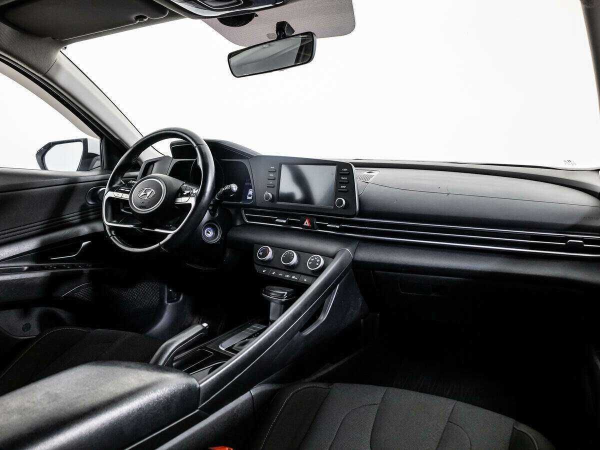 Hyundai Elantra б/у, 2020, Автоматическая. Фото: #6
