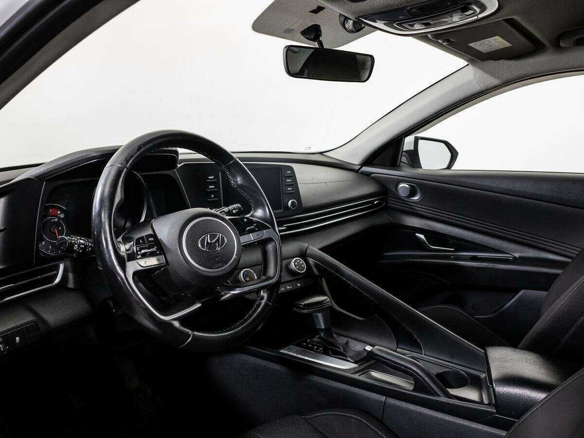 Hyundai Elantra б/у, 2020, Автоматическая. Фото: #8