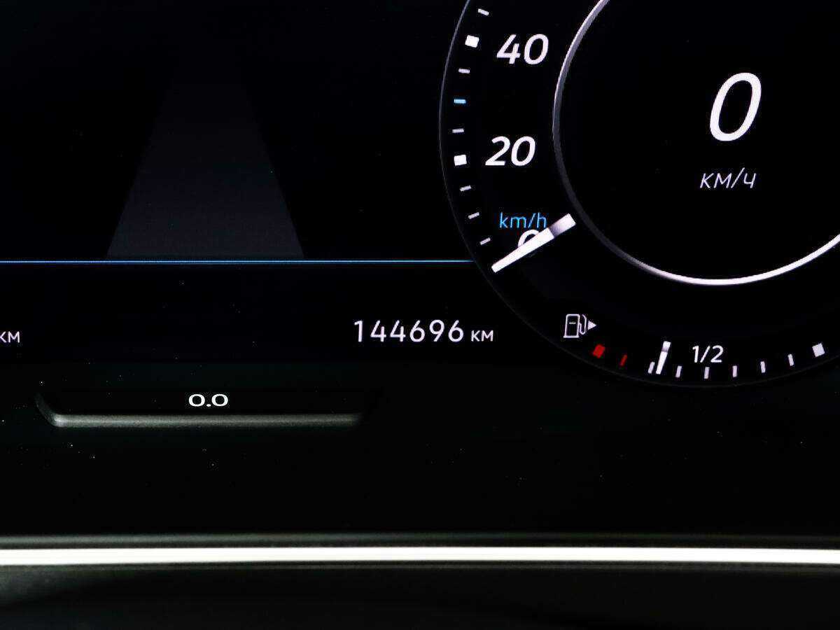 Volkswagen Tiguan б/у, 2018, Роботизированная. Фото: #19