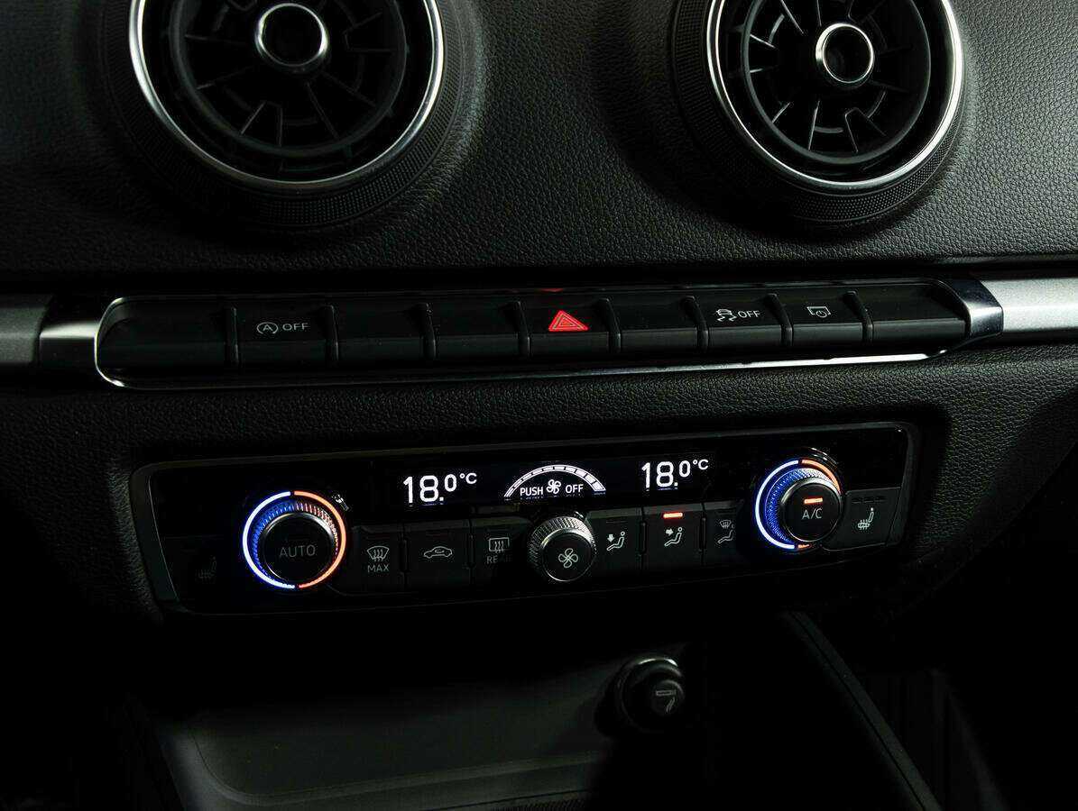 Audi A3 б/у, 2018, Роботизированная. Фото: #16