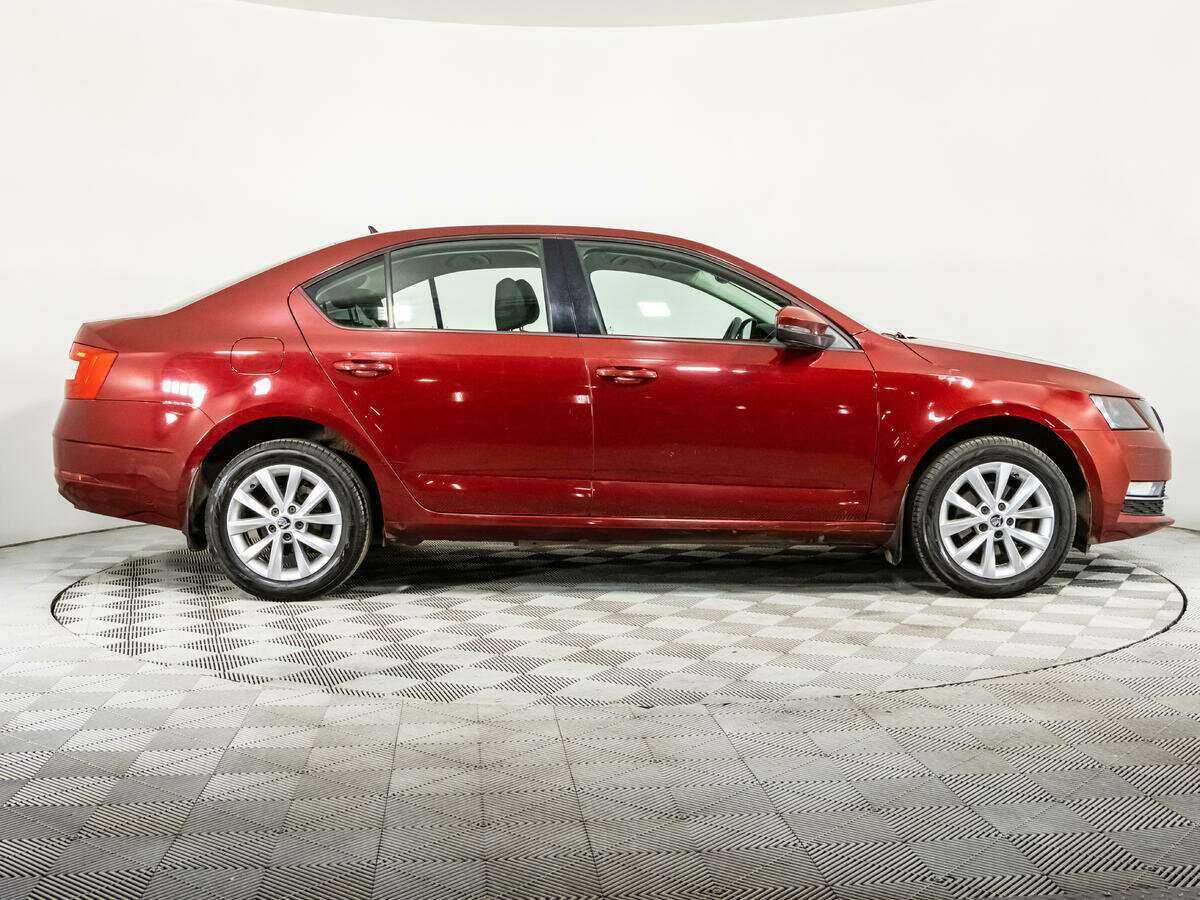 Skoda Octavia б/у, 2018, Роботизированная. Фото: #3