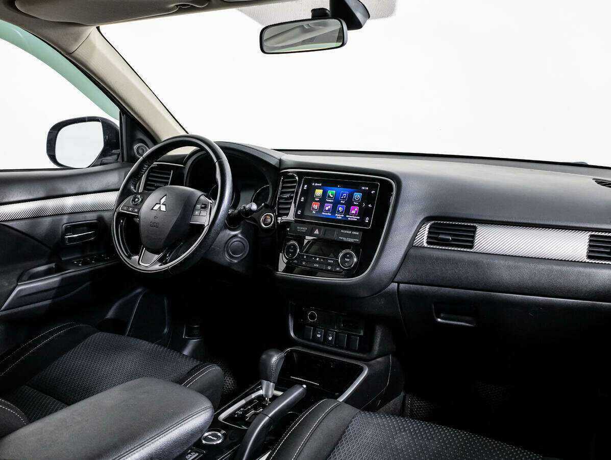Mitsubishi Outlander б/у, 2018, Вариатор. Фото: #8