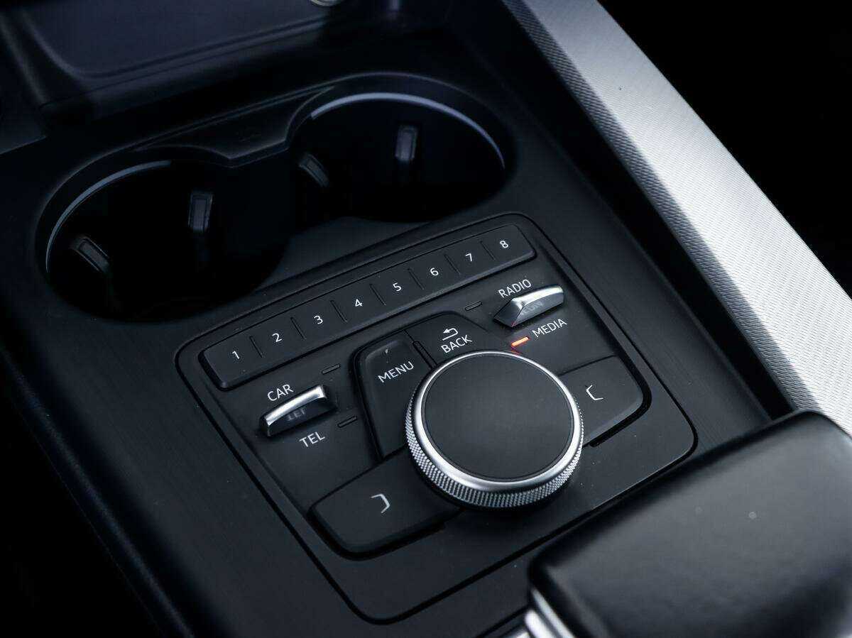 Audi A4 б/у, 2015, Роботизированная. Фото: #10