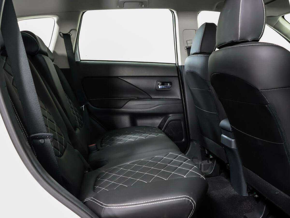 Mitsubishi Outlander б/у, 2022, Вариатор. Фото: #10