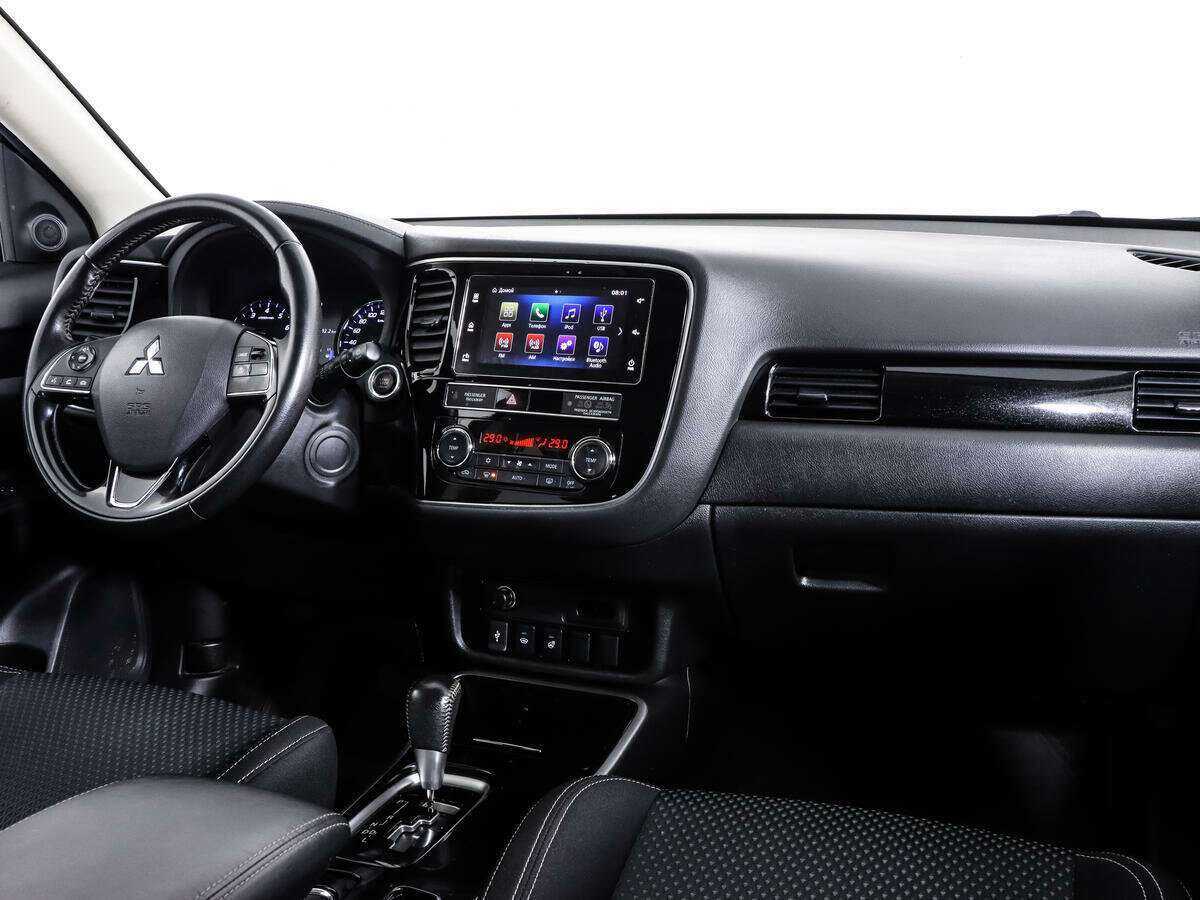 Mitsubishi Outlander б/у, 2020, Вариатор. Фото: #8