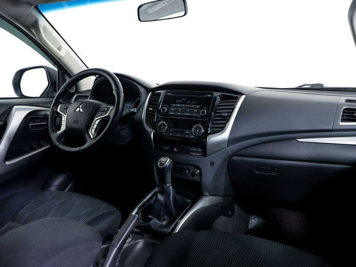 Mitsubishi Pajero Sport б/у, 2018, Механическая. Фото: #8