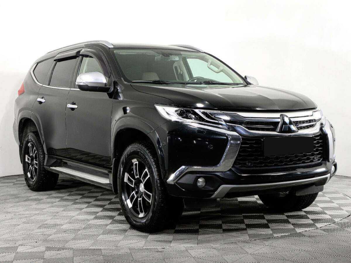 Mitsubishi Pajero Sport б/у, 2017, Автоматическая. Фото: #2