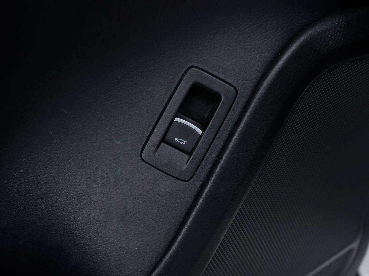 Volkswagen Touareg б/у, 2016, Автоматическая. Фото: #10