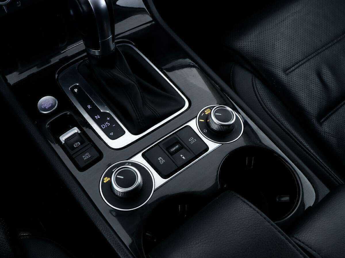 Volkswagen Touareg б/у, 2016, Автоматическая. Фото: #14