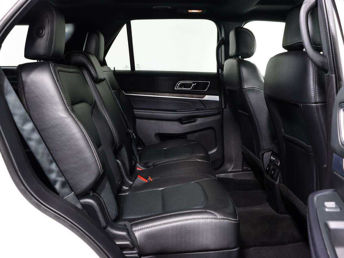 Ford Explorer б/у, 2017, Автоматическая. Фото: #14