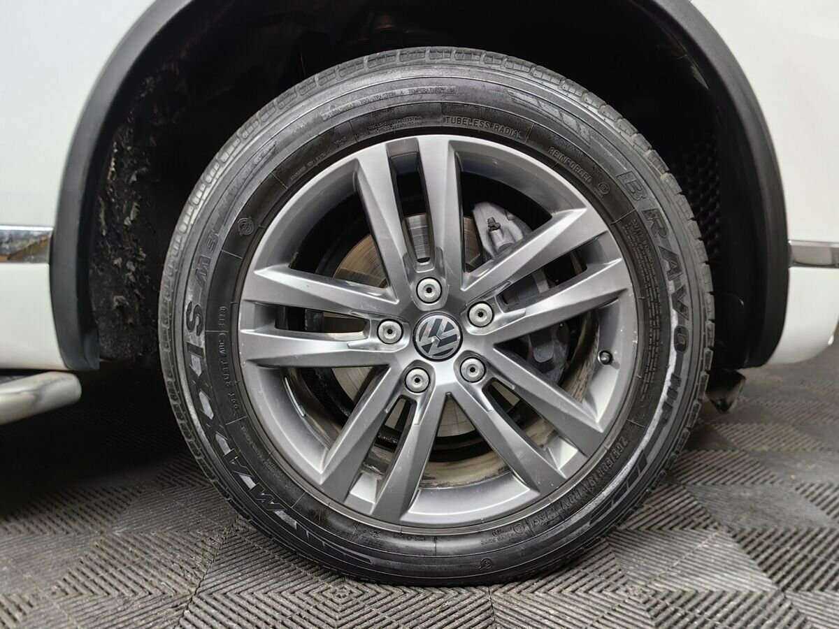 Volkswagen Touareg б/у, 2016, Автоматическая. Фото: #15