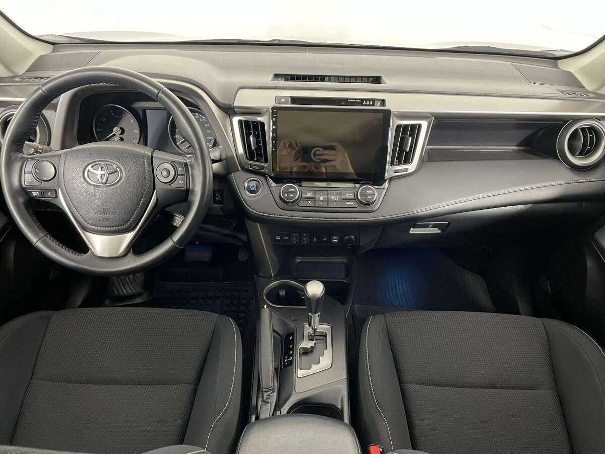 Toyota RAV4 б/у, 2018, Автоматическая. Фото: #6