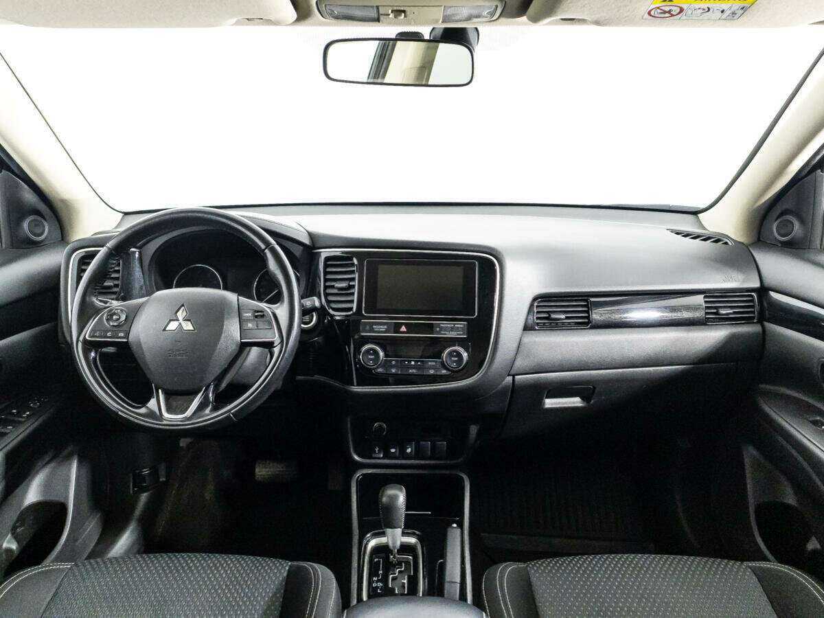 Mitsubishi Outlander б/у, 2020, Вариатор. Фото: #12