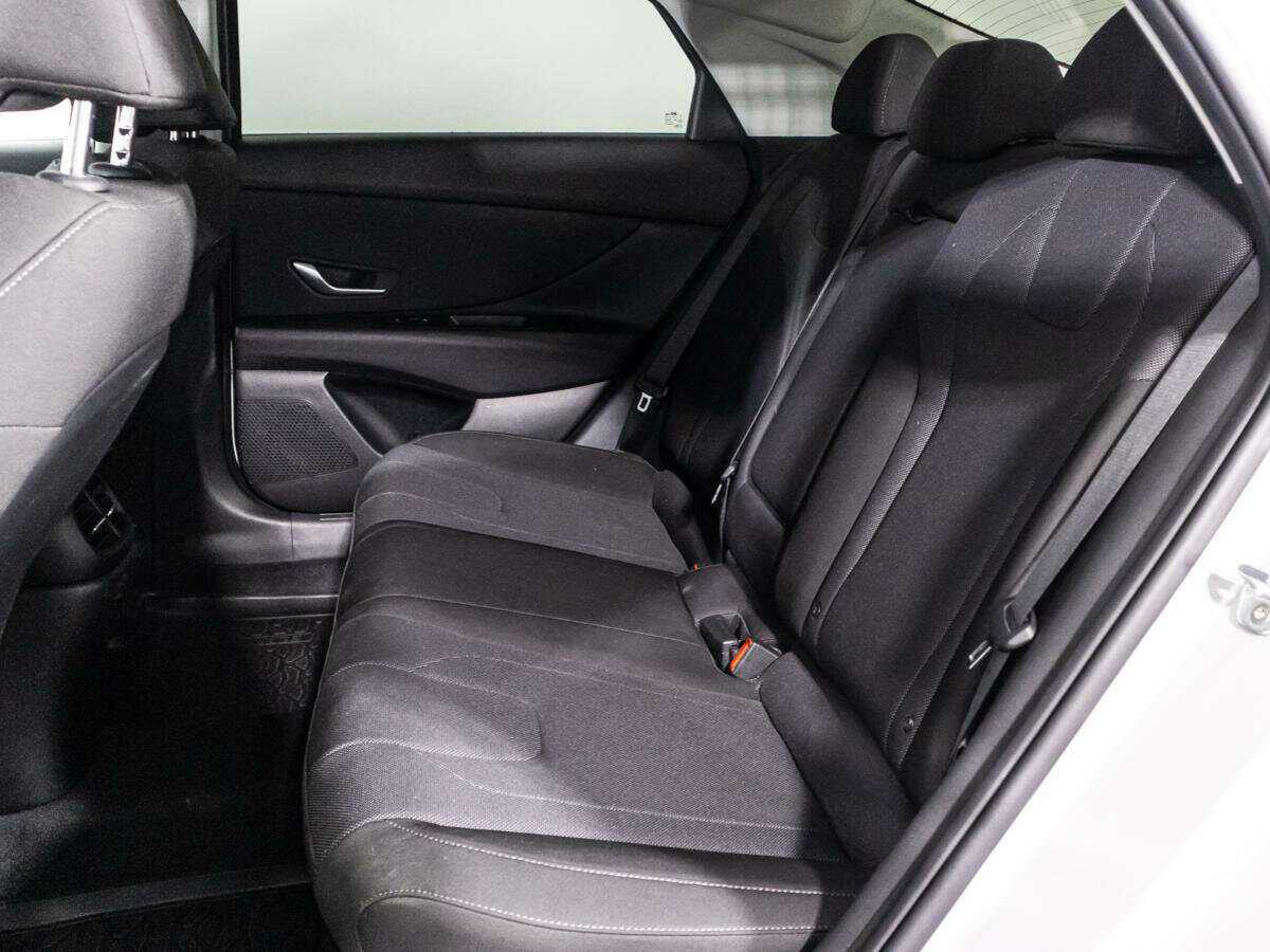 Hyundai Elantra б/у, 2021, Автоматическая. Фото: #9
