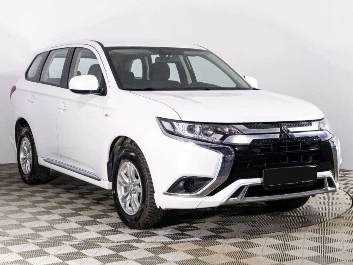 Mitsubishi Outlander б/у, 2022, Вариатор. Фото: #2