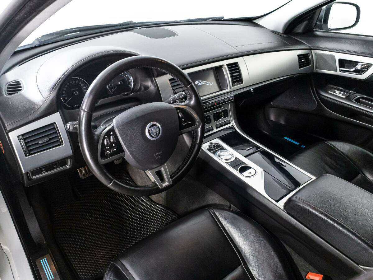 Jaguar XF б/у, 2013, Автоматическая. Фото: #10