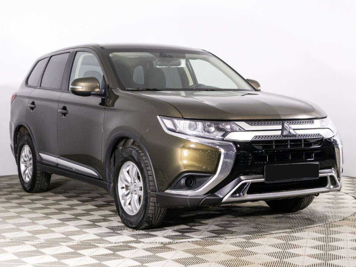 Mitsubishi Outlander б/у, 2019, Вариатор. Фото: #2