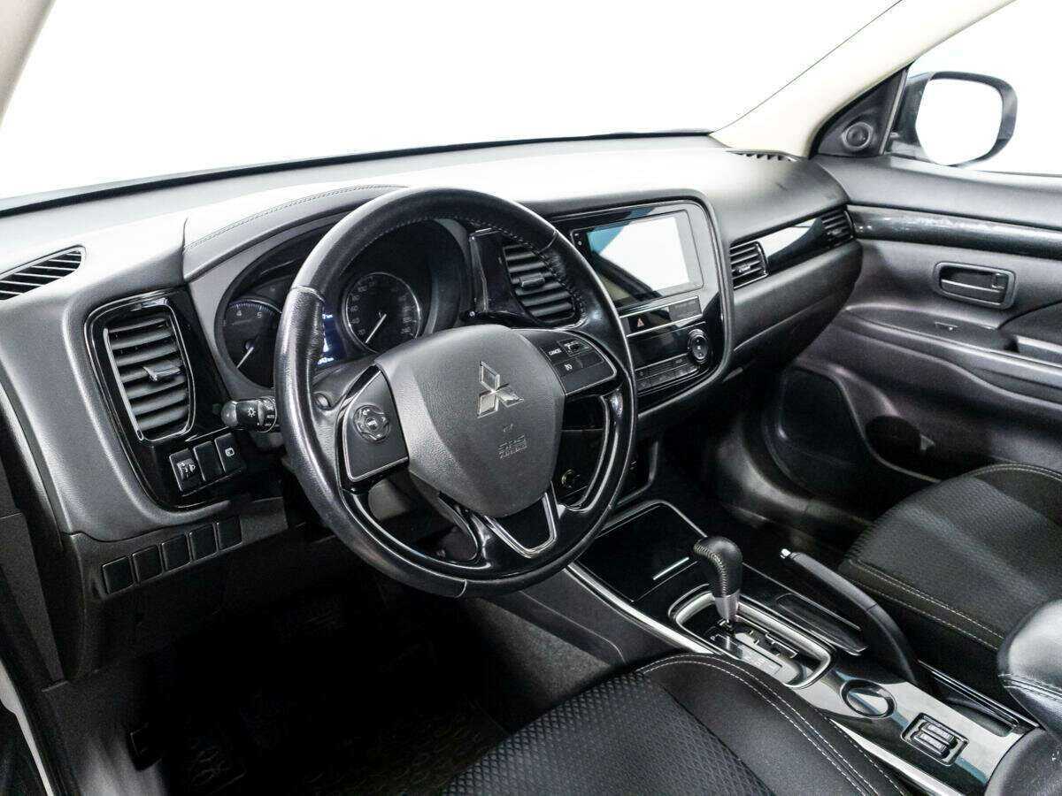 Mitsubishi Outlander б/у, 2019, Вариатор. Фото: #10