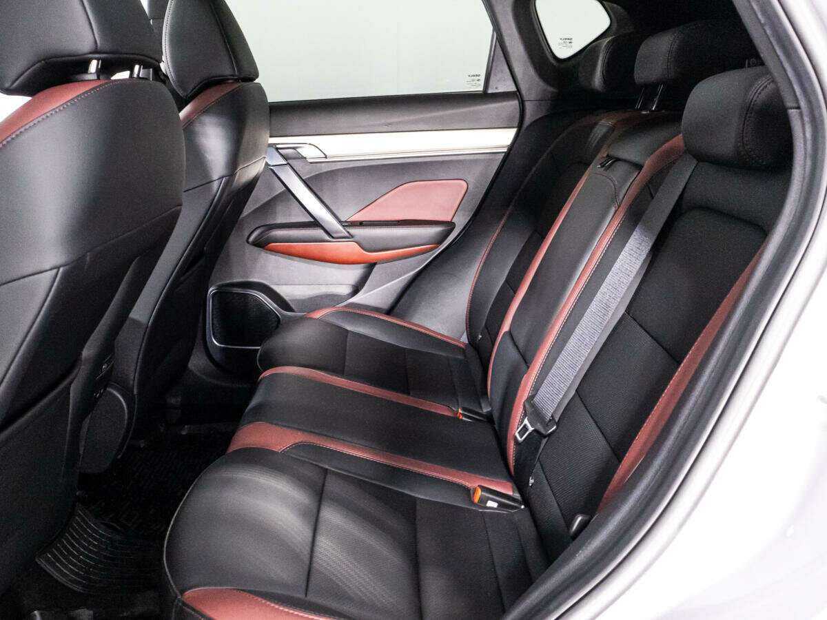 Geely Coolray б/у, 2023, Роботизированная. Фото: #9