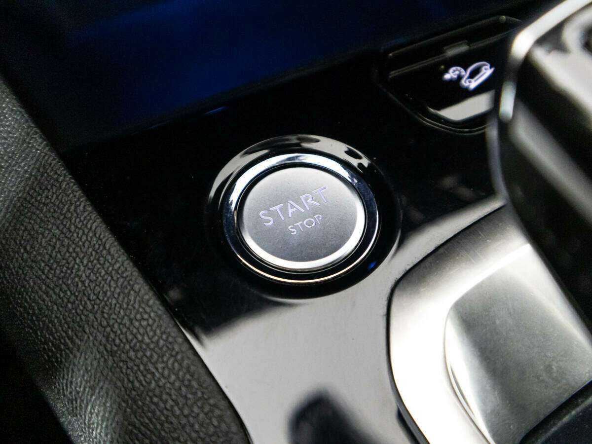 Peugeot 3008 б/у, 2018, Автоматическая. Фото: #18