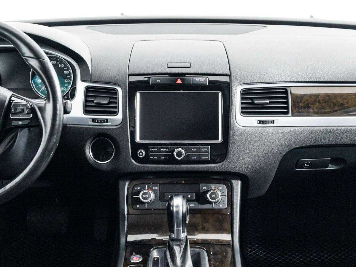 Volkswagen Touareg б/у, 2012, Автоматическая. Фото: #11
