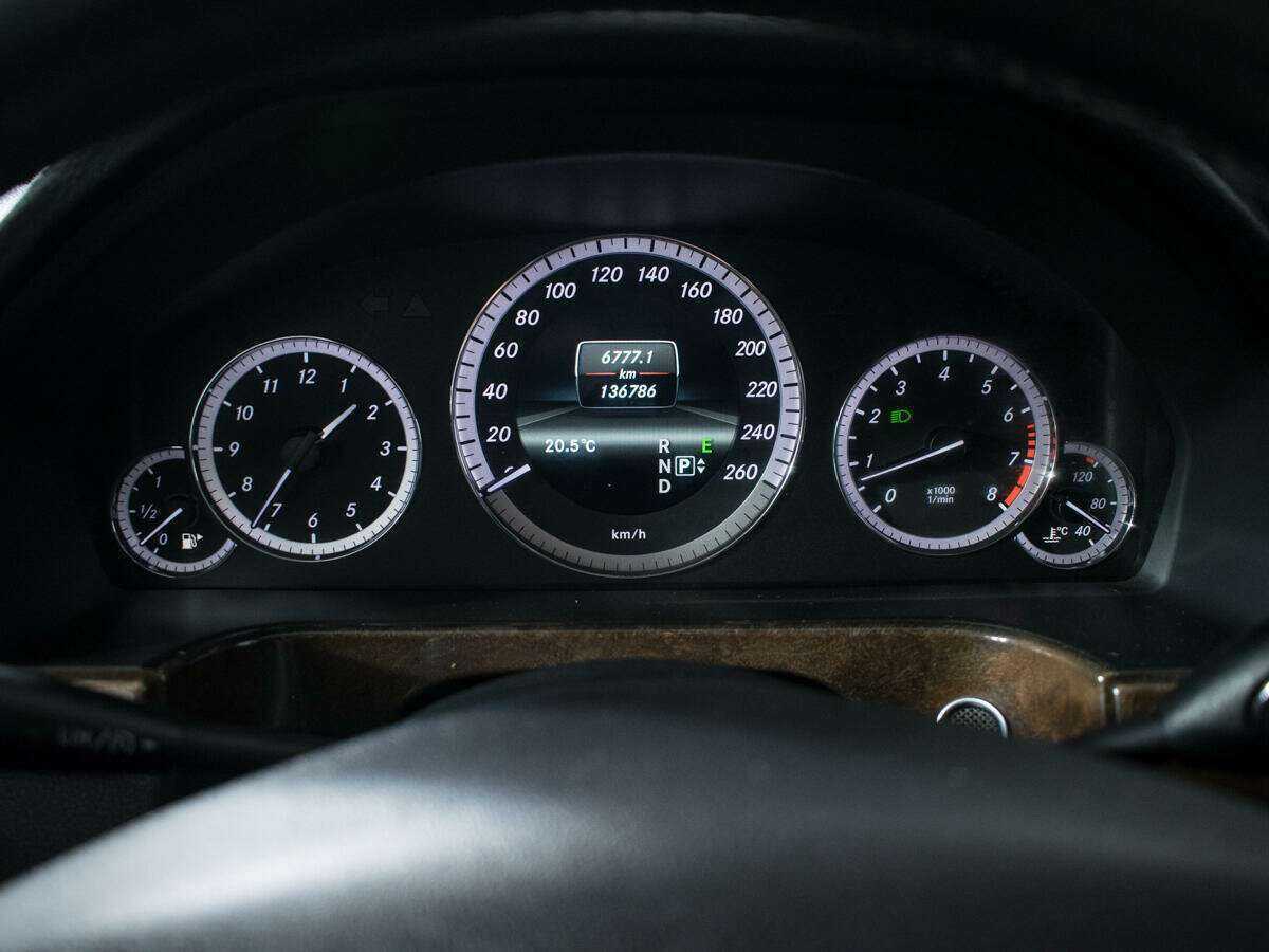 Mercedes-Benz E-Класс б/у, 2012, Автоматическая. Фото: #11