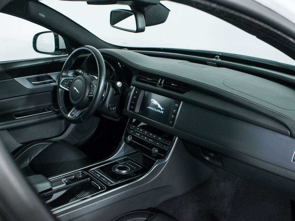 Jaguar XF б/у, 2016, Автоматическая. Фото: #8