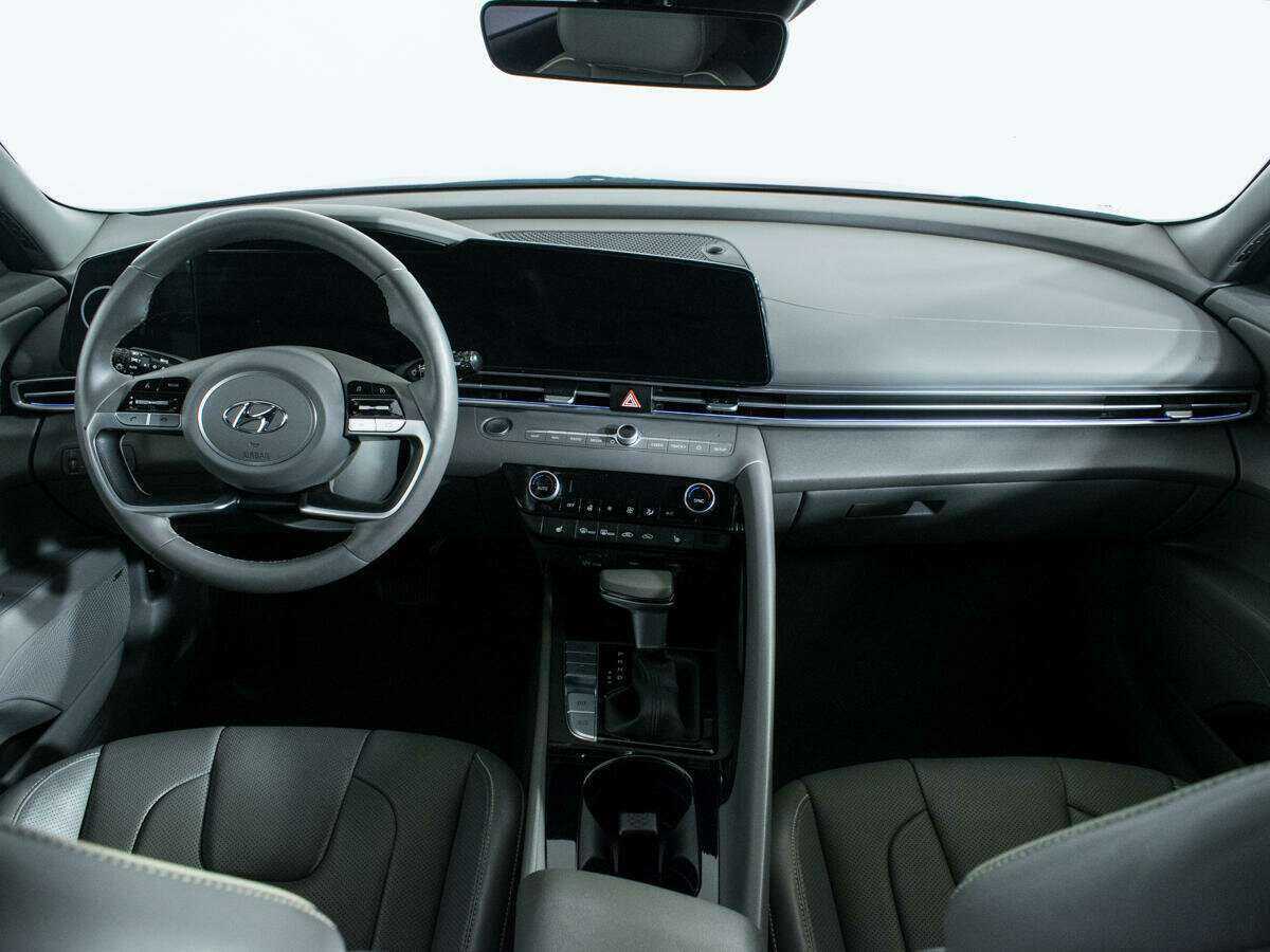Hyundai Elantra б/у, 2021, Автоматическая. Фото: #11