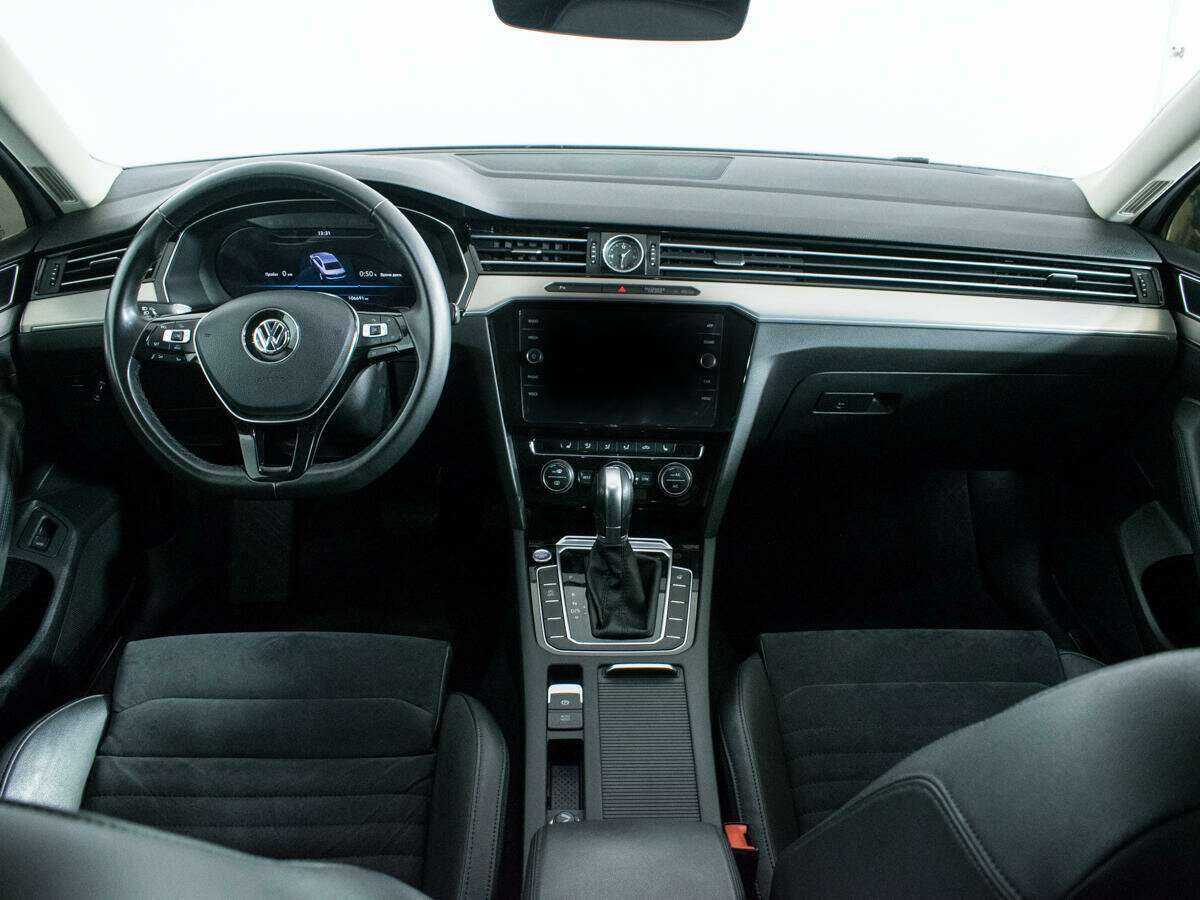 Volkswagen Passat б/у, 2017, Роботизированная. Фото: #10