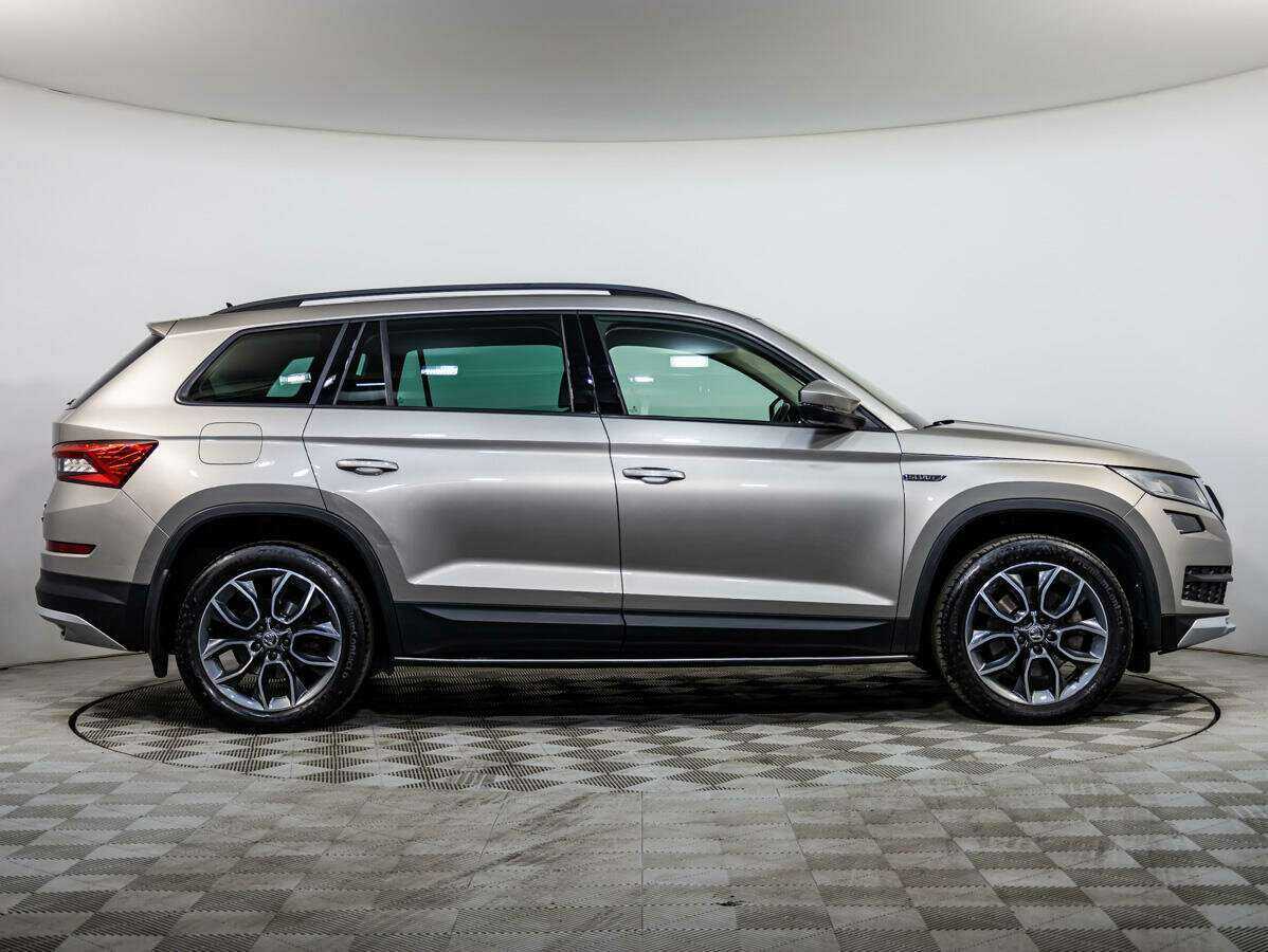 Skoda Kodiaq б/у, 2018, Роботизированная. Фото: #2