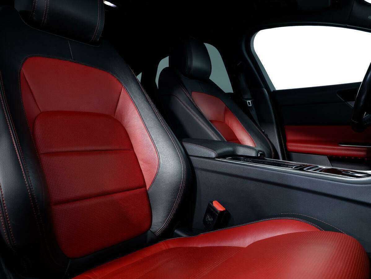 Jaguar XF б/у, 2017, Автоматическая. Фото: #12