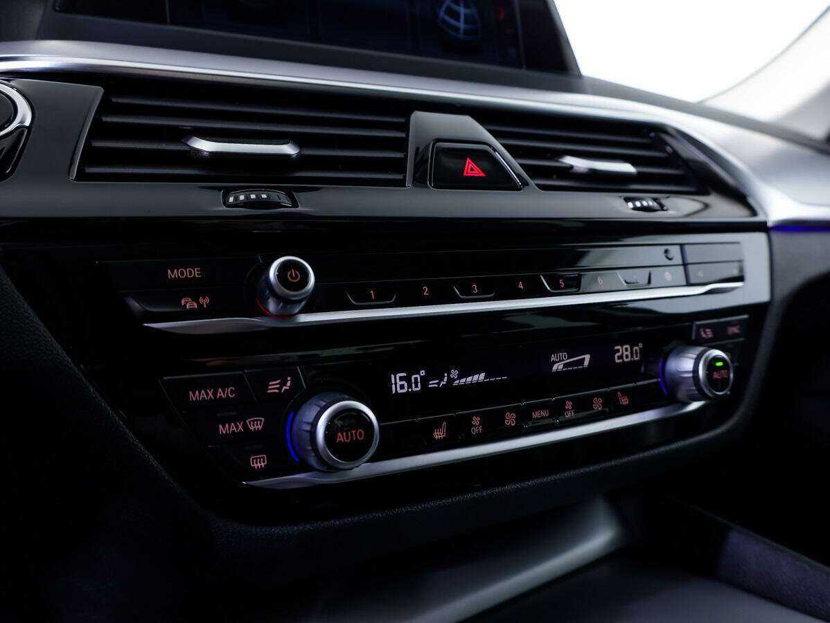 BMW 5 серии б/у, 2018, Автоматическая. Фото: #15