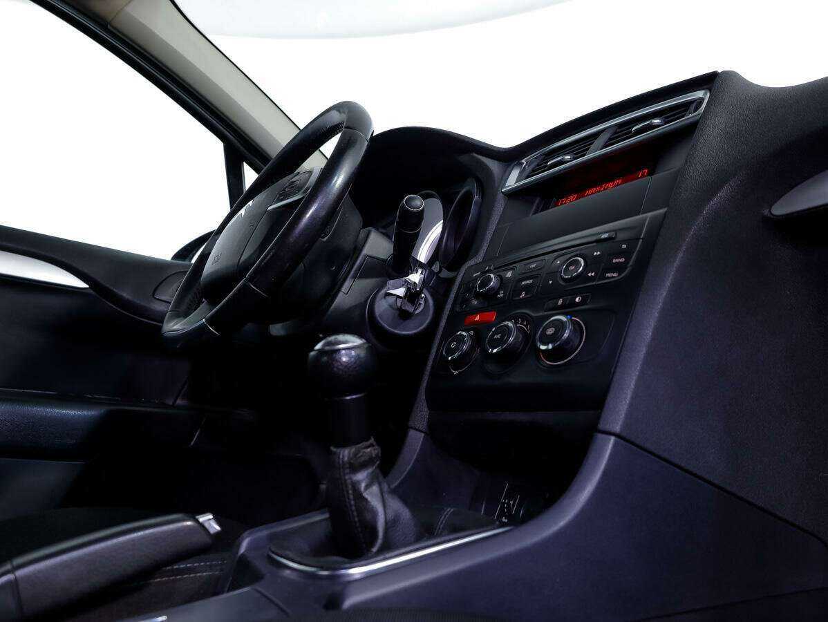 Citroen C4 б/у, 2013, Механическая. Фото: #19