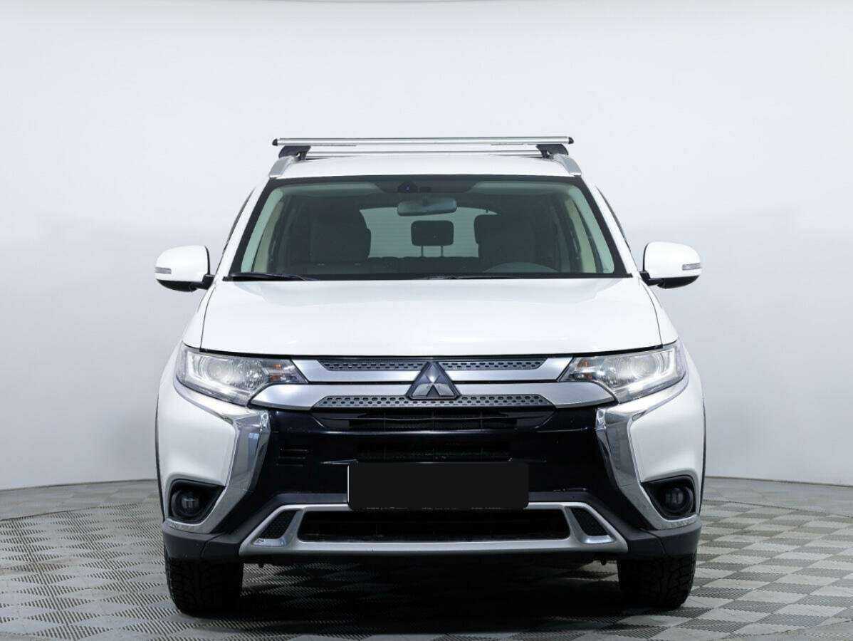 Mitsubishi Outlander б/у, 2018, Вариатор. Фото: #1