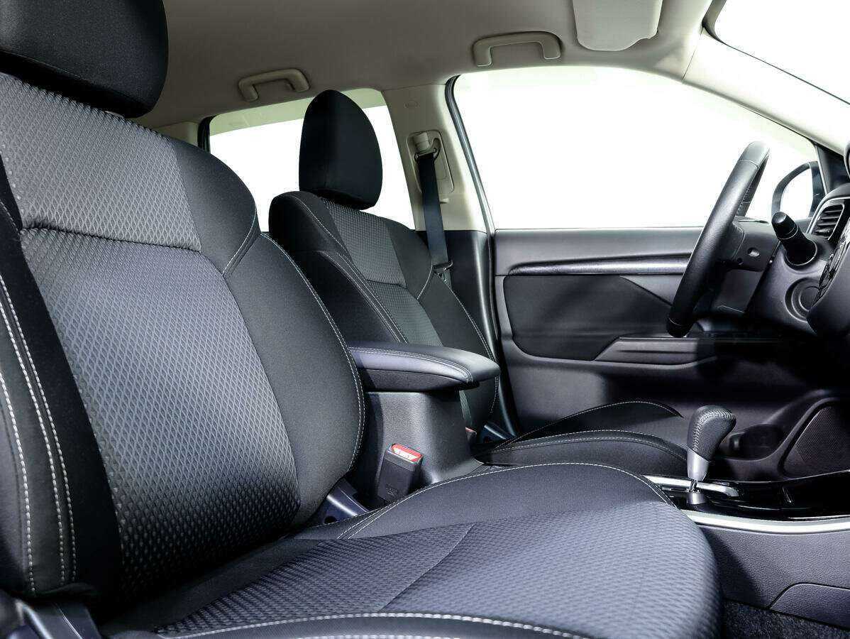 Mitsubishi Outlander б/у, 2018, Вариатор. Фото: #11
