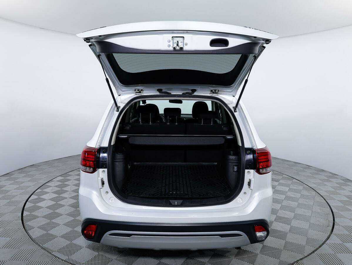 Mitsubishi Outlander б/у, 2018, Вариатор. Фото: #26