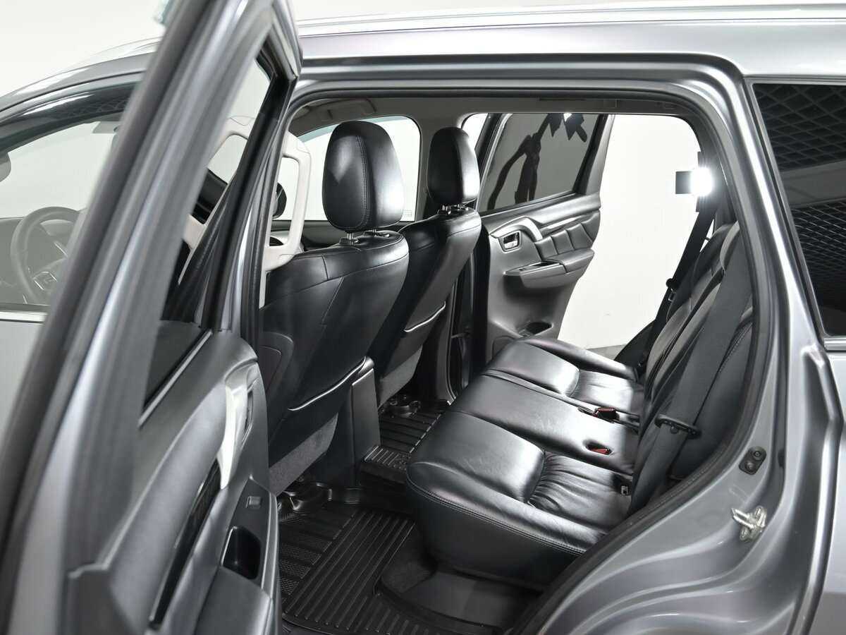Mitsubishi Pajero Sport б/у, 2017, Автоматическая. Фото: #5