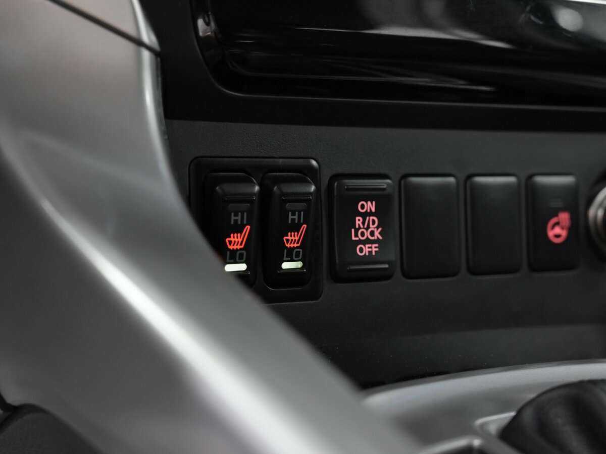 Mitsubishi Pajero Sport б/у, 2017, Автоматическая. Фото: #12