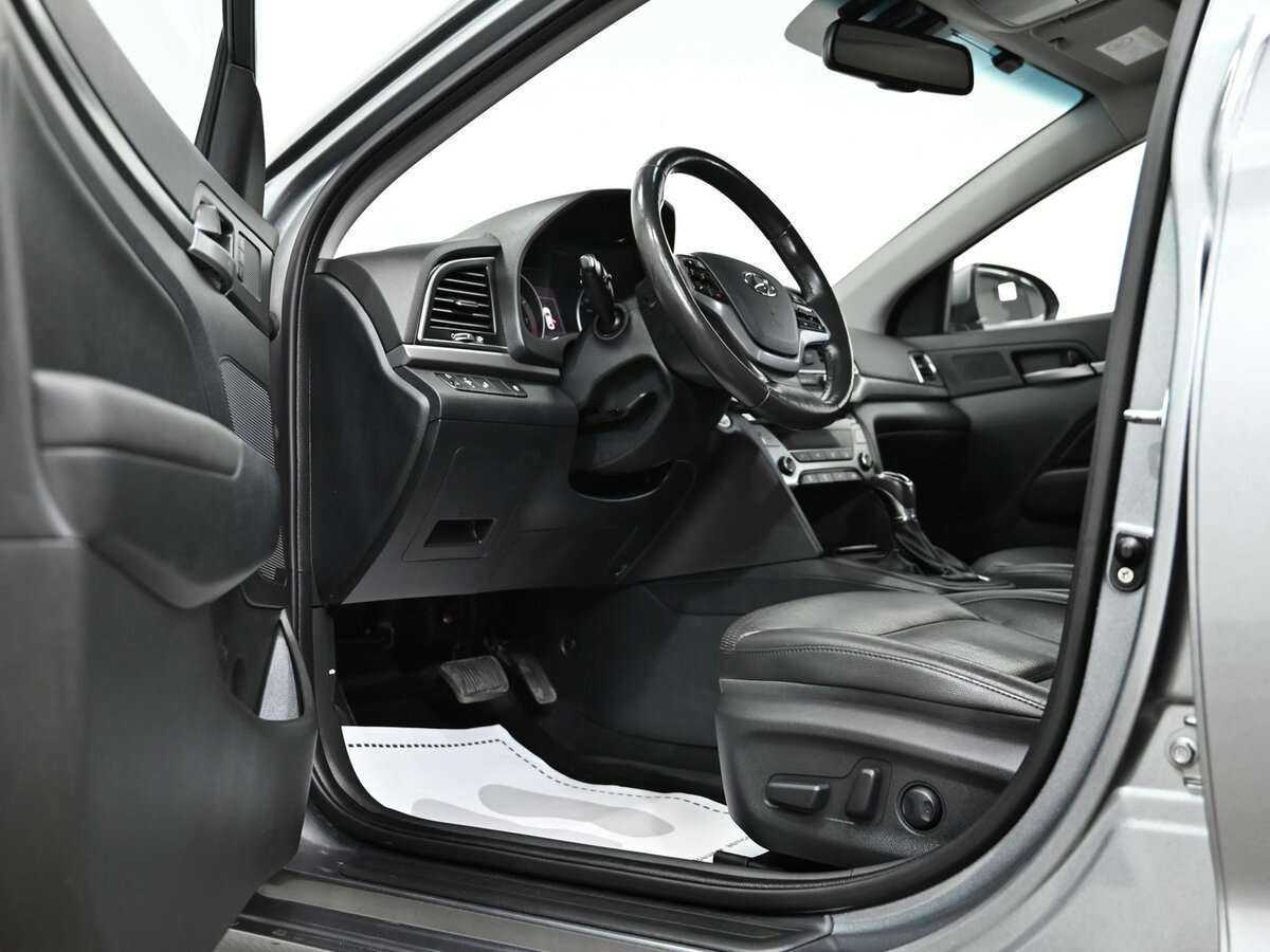 Хендай Елантра б/у, 2018, Автоматическая. Фото: #4