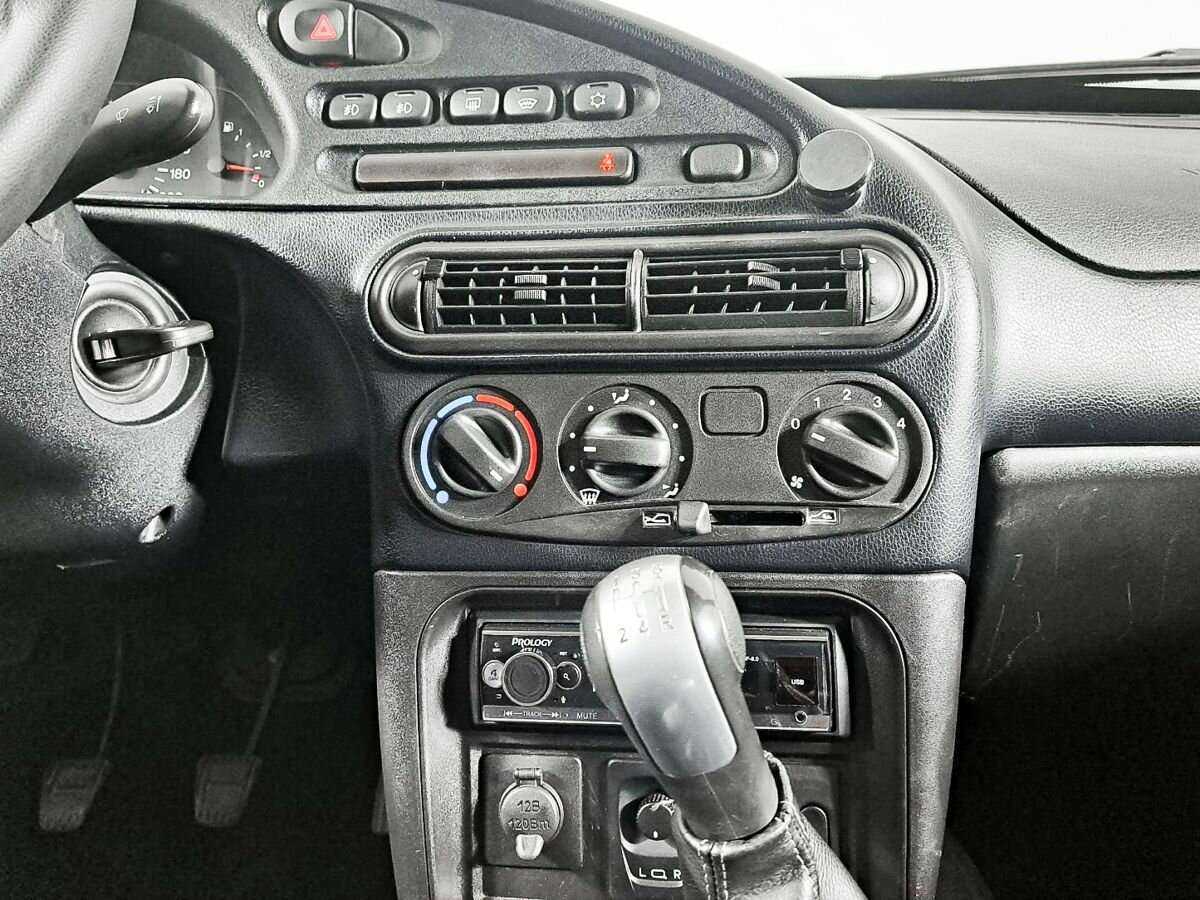 Chevrolet Niva б/у, 2017, Механическая. Фото: #11