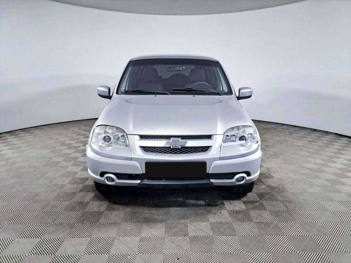 Chevrolet Niva б/у, 2016, Механическая. Фото: #1