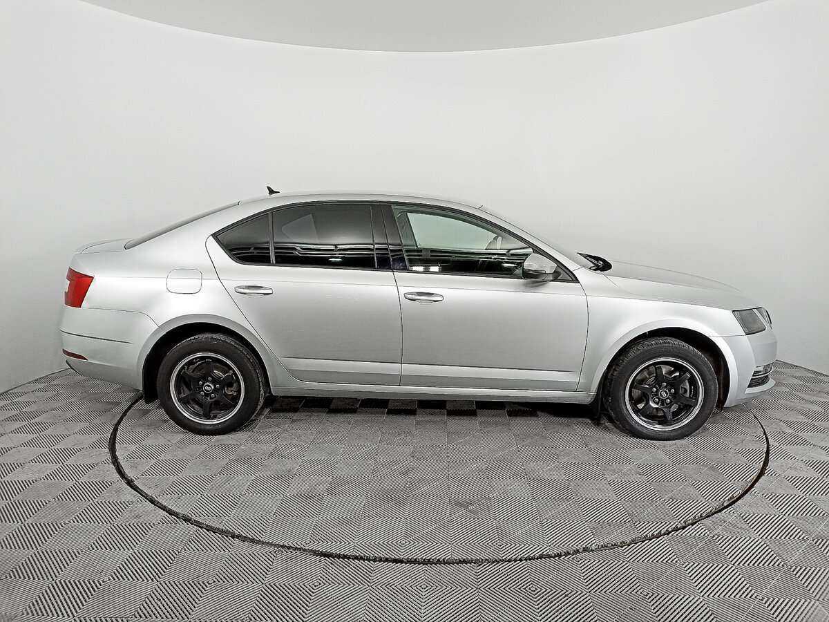 Skoda Octavia б/у, 2018, Роботизированная. Фото: #3