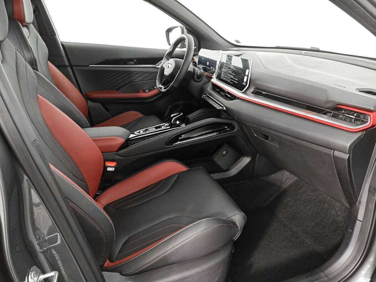 Geely Coolray б/у, 2023, Роботизированная. Фото: #8